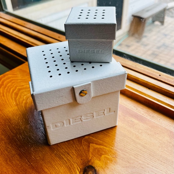 Diesel Trojan Watch, DZ-1323 - Picture 7 of 7